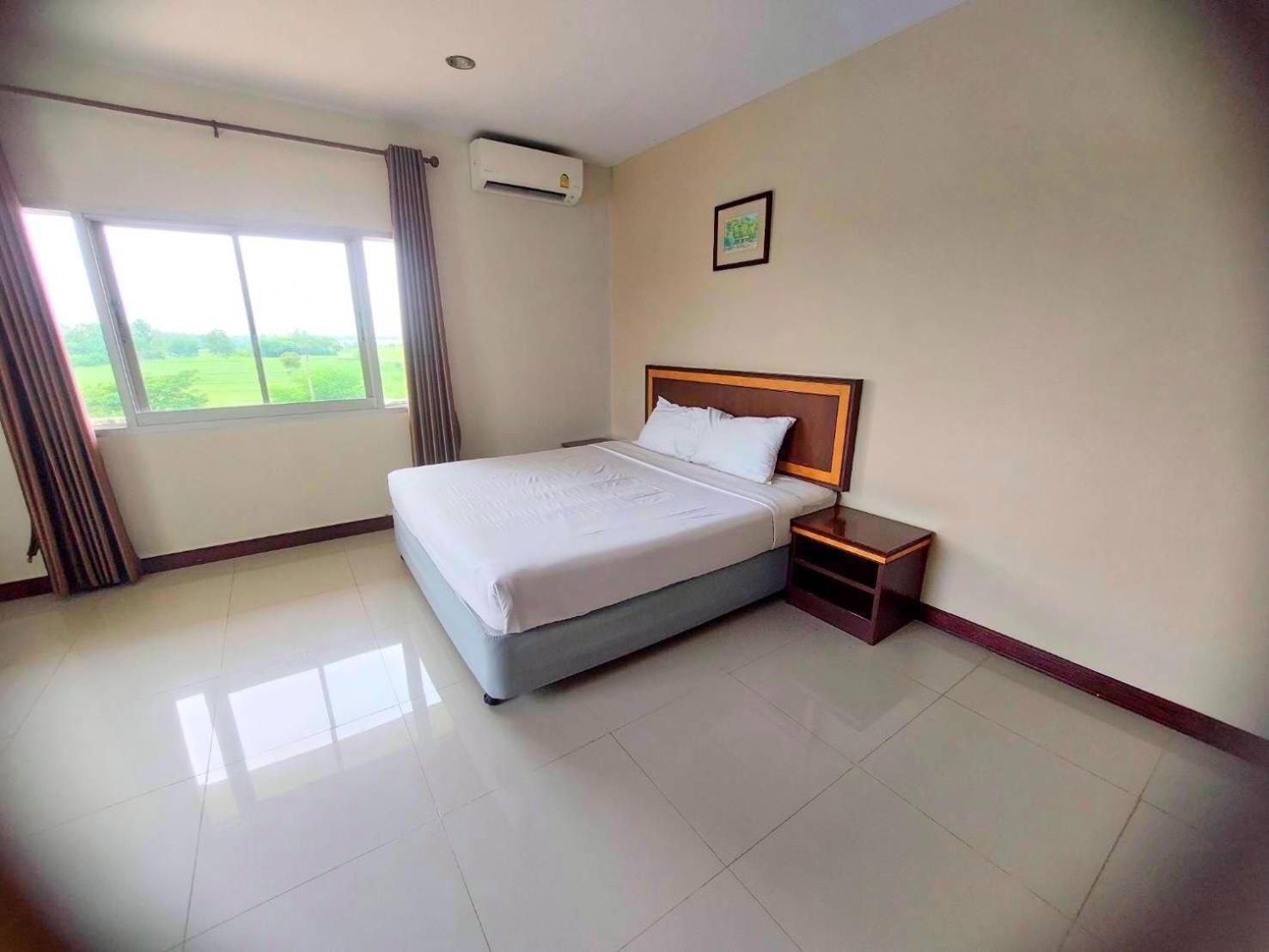 Kp Hotel Udonthani Kumphawapi Экстерьер фото