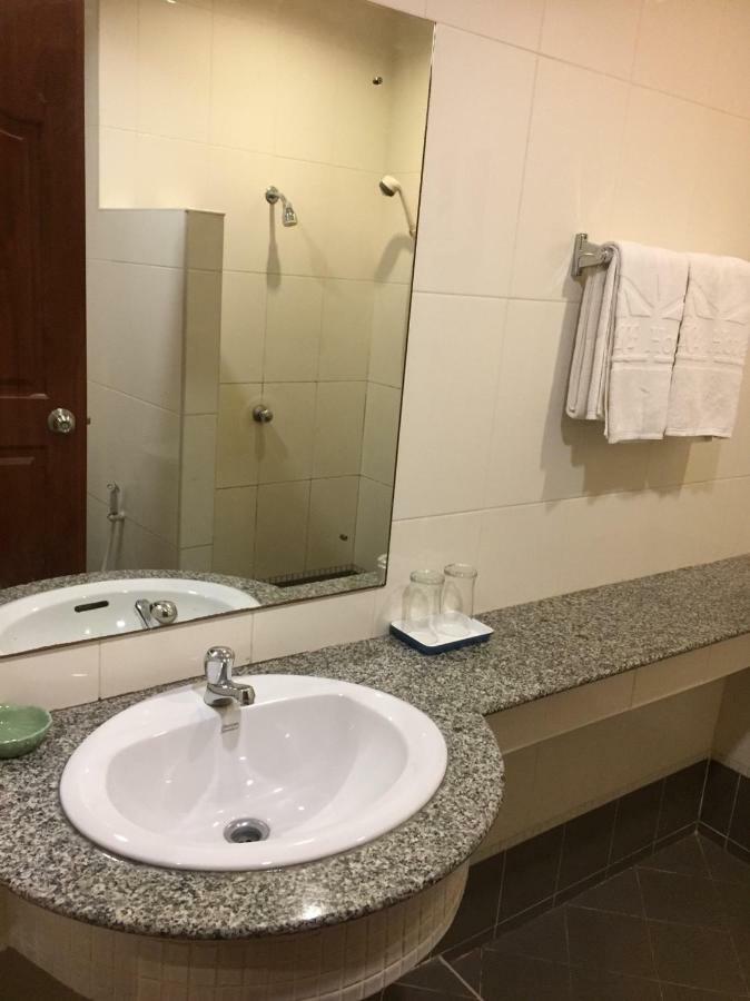 Kp Hotel Udonthani Kumphawapi Экстерьер фото